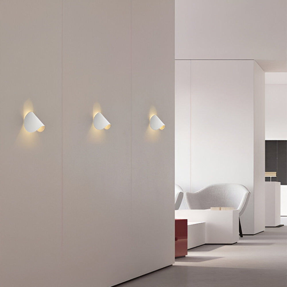 Elegant Italian Wall Sconce Lighting - Rotatable Design with Warm White Light for Modern Spaces 11
