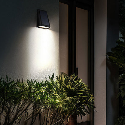 Modern Black Outdoor Wall Sconce - Solar LED Fixture with Adjustable Panel for Efficient Outdoor Lighting 1