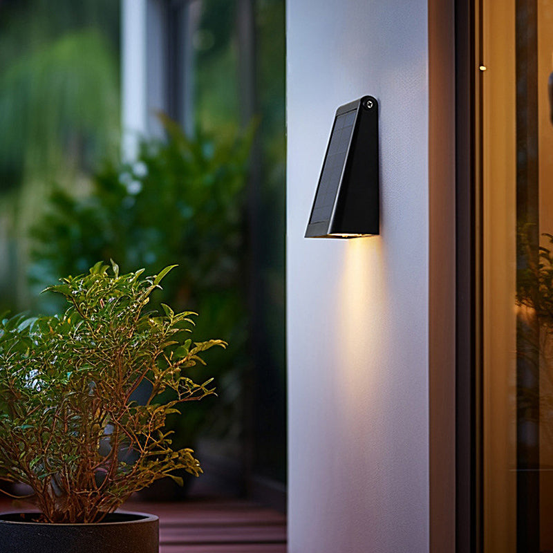 Modern Black Outdoor Wall Sconce - Solar LED Fixture with Adjustable Panel for Efficient Outdoor Lighting 6