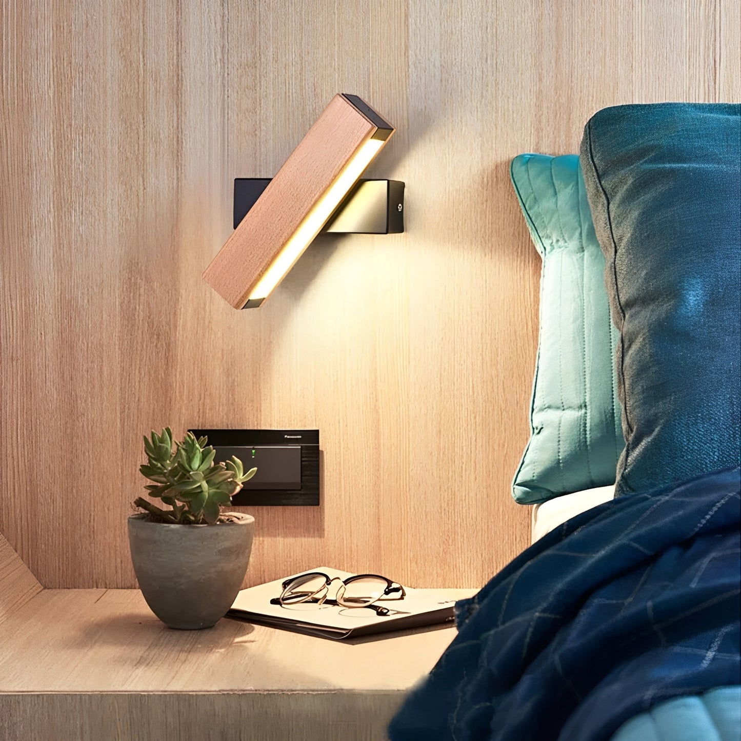 Elegant LED Wall Lamp – Rotating Wood Design with Adjustable Brightness for Stylish Ambiance 3