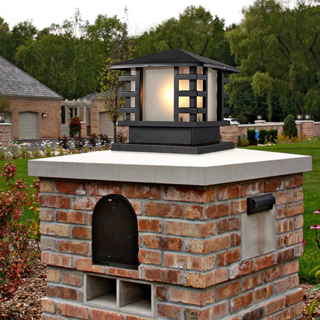 Elegance LED Landscape Lamppost - Classic Iron Design for Outdoor Illumination 5