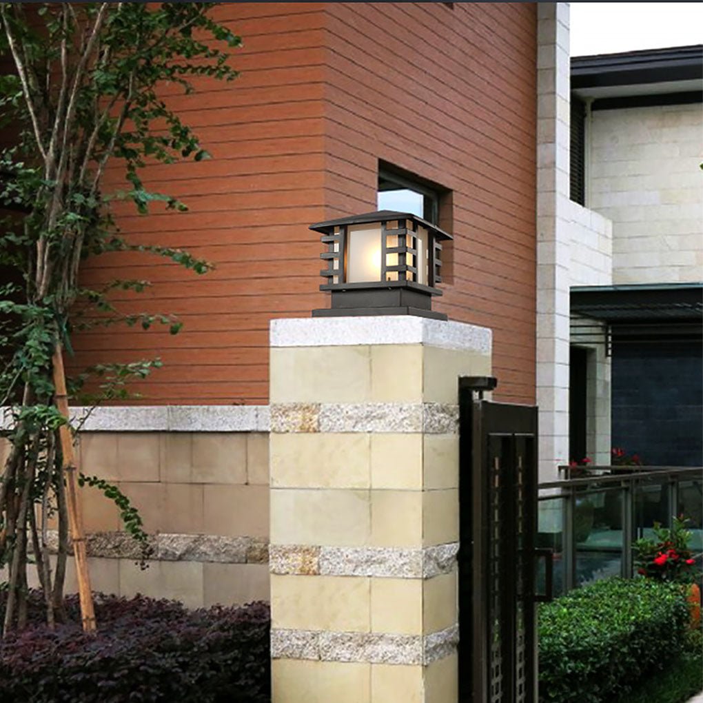 Elegance LED Landscape Lamppost - Classic Iron Design for Outdoor Illumination 2
