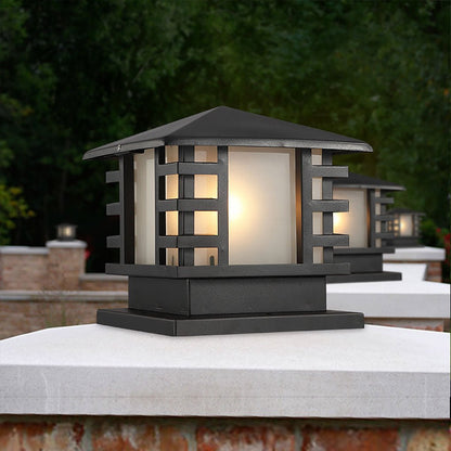 Elegance LED Landscape Lamppost - Classic Iron Design for Outdoor Illumination 7