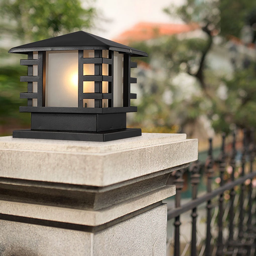 Elegance LED Landscape Lamppost - Classic Iron Design for Outdoor Illumination 6