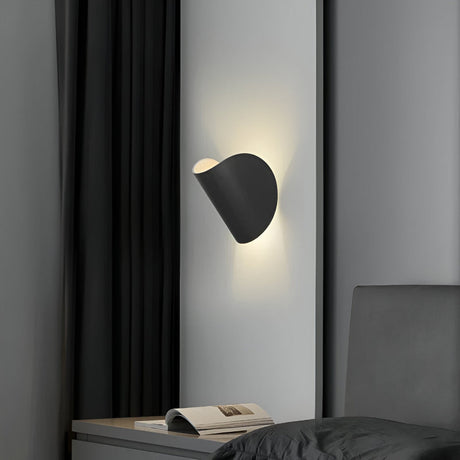 Elegant Italian Wall Sconce Lighting - Rotatable Design with Warm White Light for Modern Spaces 10