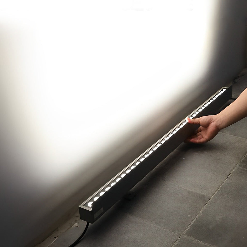 Linear LED Wall Washer – Outdoor Lighting Fixture with IP65 Protection – Versatile Illumination for Landscape Enhancement 3