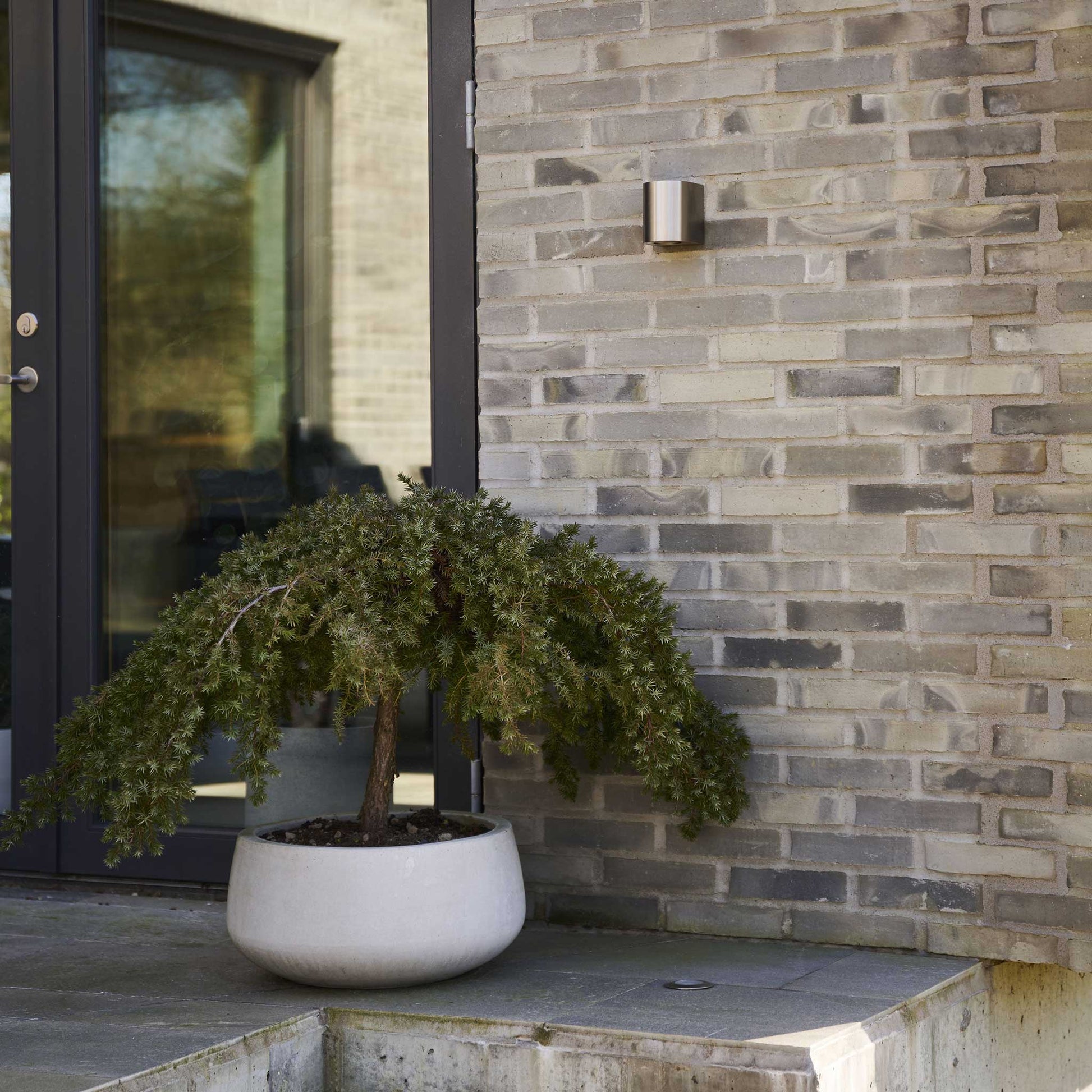 Canto 2 LED Wall Light - Scandinavian Design with Customizable Beam Patterns for Outdoor Use 13