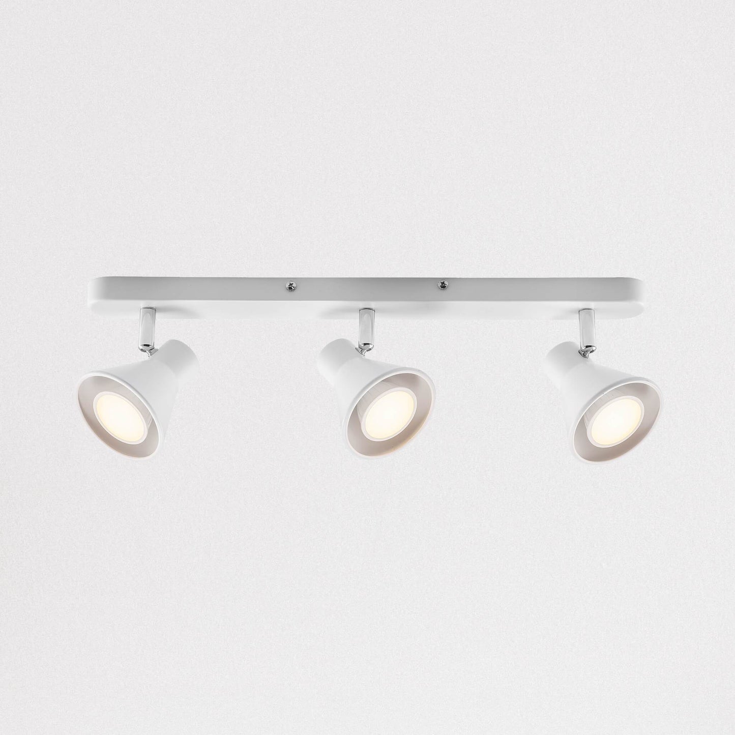 Arren Modern 3-Light Spotlight - Adjustable Heads for Bright Illumination 5