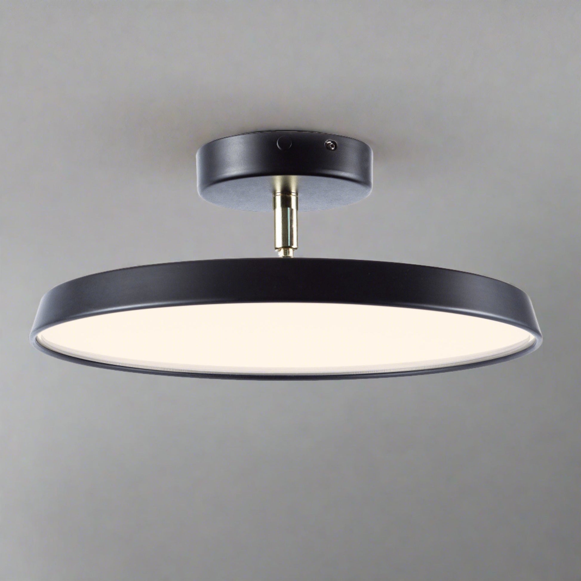 Arren Modern LED Pendant Lamp - Adjustable Height with Warm White Light for Stylish Interiors 2