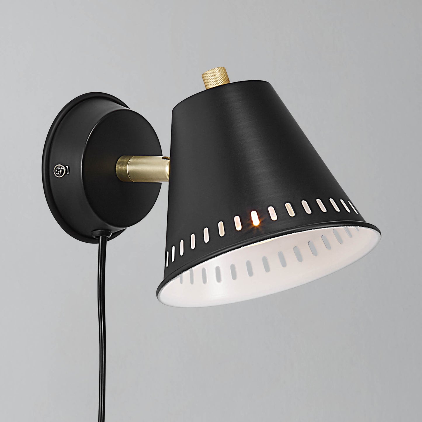 Dune Industrial Wall Lamp - Matte Metal & Brass Design for Elegant Lighting 1