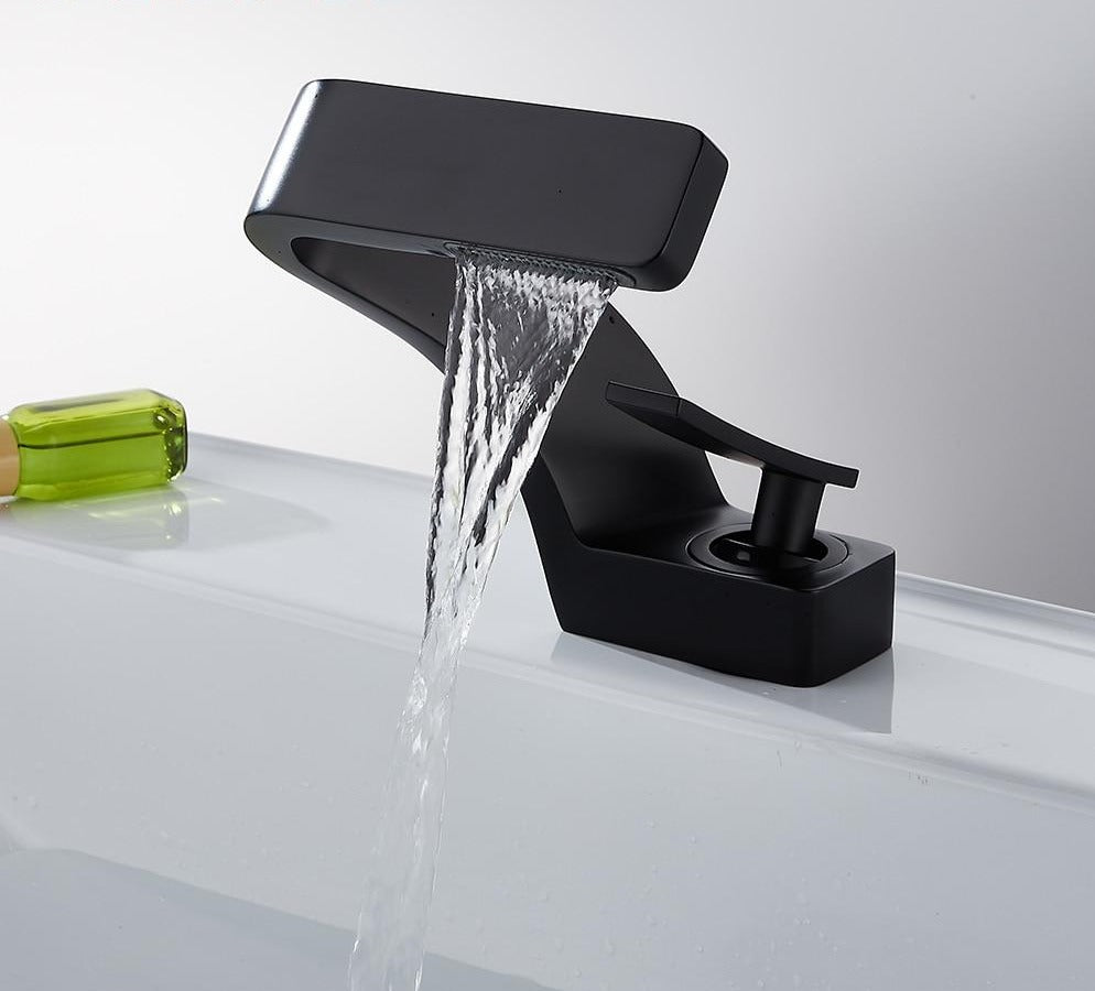 Everest Curved Faucet - Modern Brass Design with Easy Operation for Elegant Kitchens and Bathrooms 3
