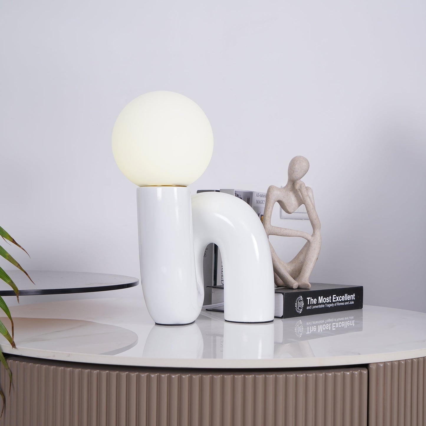 Velune Modern Globe Accent Lamp