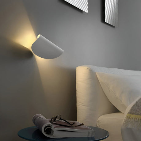 Elegant Italian Wall Sconce Lighting - Rotatable Design with Warm White Light for Modern Spaces 8